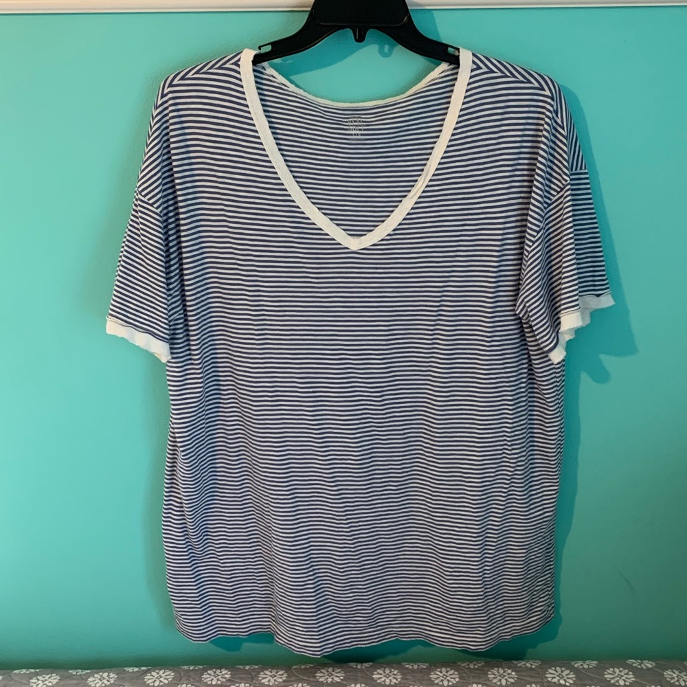 aerie Oversized Blue/White Striped V neck Tee Sz L